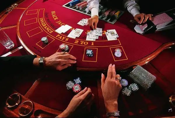Layar pemilihan jumlah deposit DANA